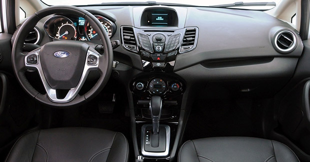 Interior do new fiesta