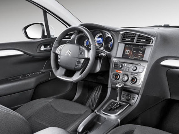 citroen-c4-loung-interior