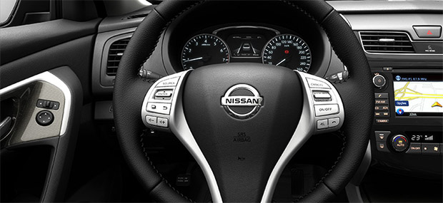 Interior nissan altima