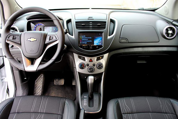 Interior da tracker 2014