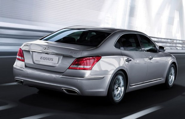 Hyundai-Equus-2013-tras-foto