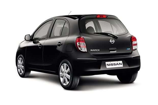 Nissan March Preto 2013