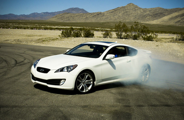 hyundai-genesis-coupe-branco